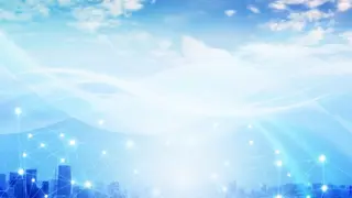 明るい空と街並みに、ネットワークの光点が広がるイメージ画像
